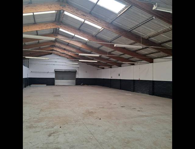 INDUSTRIAL PROPERTY TO RENT IN NORTH END